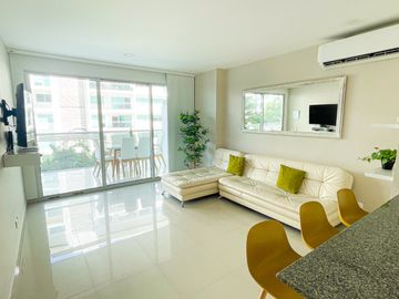 Apartamento de Lujo con Balcón al Mar
