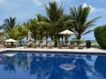 Apartamento de Lujo con Balcón al Mar