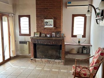 Casa en calle 32 entre 23 y 25 de Verónica, partido de Punta Indio