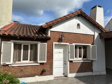 Casa en calle 32 entre 23 y 25 de Verónica, partido de Punta Indio