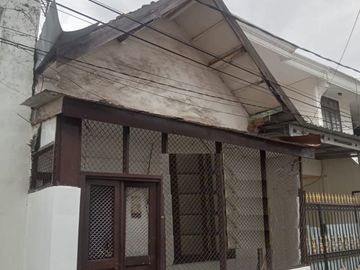 Rumah Dijalan Donokerto Surabaya