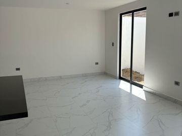 CASA EN VENTA!! RESIDENCIAL ALTANA 28