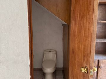 Casa en Venta en Av. Río Blanco Bosques del Cipres, Zapopan, Jal.