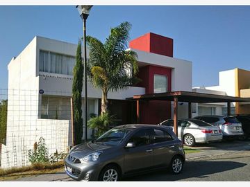 CASA EN VENTA CONDOMINIO MISION DE CONCA. QRO