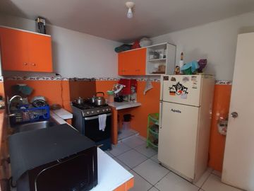 CASA EN URB. PALMERAS