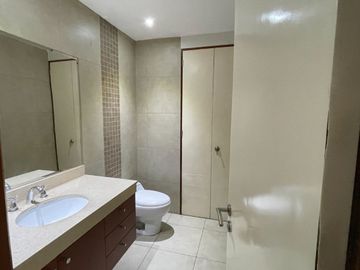 vendo dpto  Elias Aparicio la planicie la molina $245,000