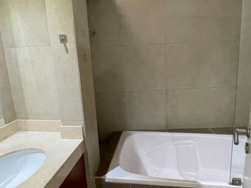 vendo dpto  Elias Aparicio la planicie la molina $245,000