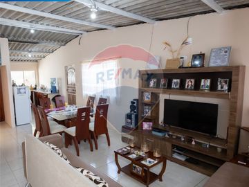 CASA CON LOTE DE TERRENO EN ATUNTAQUI-STO. DOMINGO