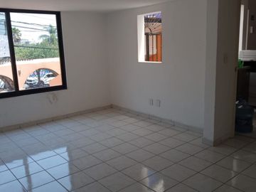 VENDO EDIFICIO COMERCIAL CON USO DE SUELO, COL. JACARANDAS