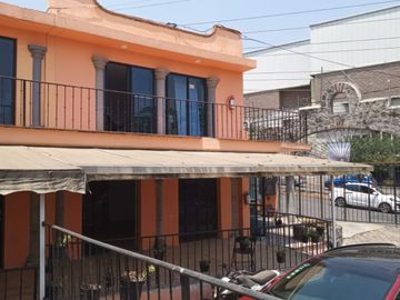 VENDO EDIFICIO COMERCIAL CON USO DE SUELO, COL. JACARANDAS