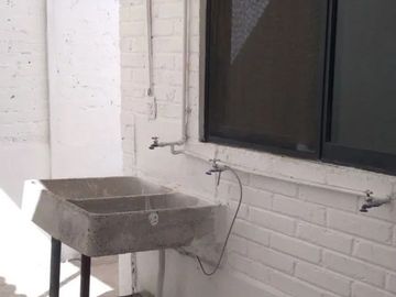 CASA EN VENTA EN COLONIA LIBERACION, AZCAPOTZALCO. OPORTUNIDAD DE REMODELACION