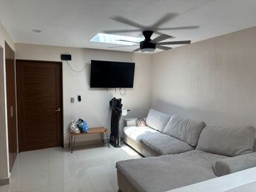 CASA EN EL ÁLAMO INDUSTRIAL, TLAQUEPAQUE, CON EXCELENTES ACABADOS