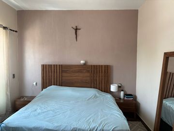 CASA EN EL ÁLAMO INDUSTRIAL, TLAQUEPAQUE, CON EXCELENTES ACABADOS