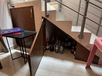 CASA EN EL ÁLAMO INDUSTRIAL, TLAQUEPAQUE, CON EXCELENTES ACABADOS