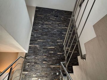 CASA EN EL ÁLAMO INDUSTRIAL, TLAQUEPAQUE, CON EXCELENTES ACABADOS