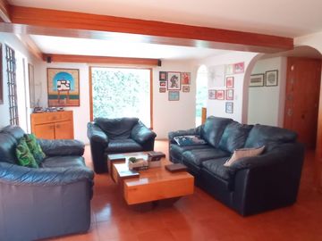 CASA EN VENTA EN LOMAS DEL SOL CON VIGILANCIA 24/7