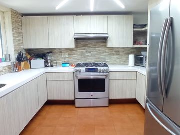 CASA EN VENTA EN LOMAS DEL SOL CON VIGILANCIA 24/7
