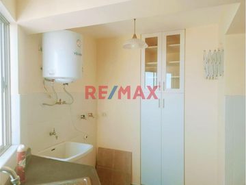 Venta De Moderno Departamento En Magdalena Del Mar DE 79M2