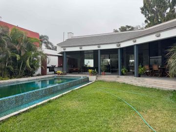 Venta elegante residencia Urb. Rinconada Baja, La Molina