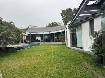 Venta elegante residencia Urb. Rinconada Baja, La Molina