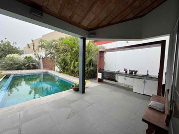 Venta elegante residencia Urb. Rinconada Baja, La Molina