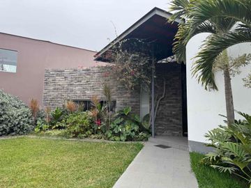 Venta elegante residencia Urb. Rinconada Baja, La Molina