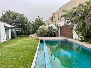 Venta elegante residencia Urb. Rinconada Baja, La Molina