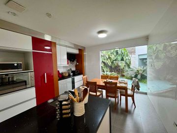 Venta elegante residencia Urb. Rinconada Baja, La Molina