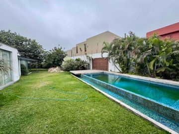 Venta elegante residencia Urb. Rinconada Baja, La Molina