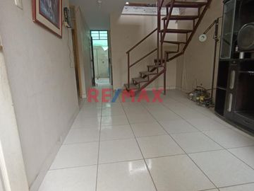 Se Vende Casa En Urb Villa Del Sol De Ica