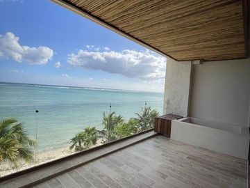 DEPARTAMENTO DE LUJO FRENTE AL MAR EN TANKAH TULUM