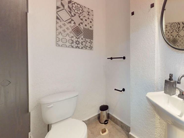 PRECIOSA CASA UBICADA EN XALAPA CENTRO, CON TODOS LOS SERVICIOS CERCANOS