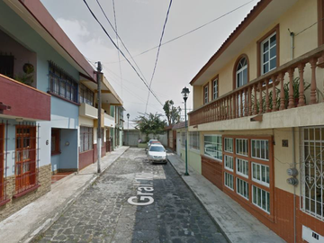PRECIOSA CASA UBICADA EN XALAPA CENTRO, CON TODOS LOS SERVICIOS CERCANOS