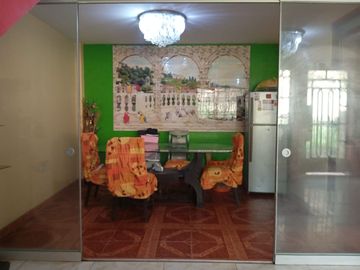 Venta De Casa De 3 Pisos En Puente Piedra