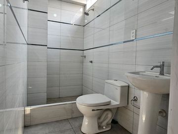 Vendo Casa C/potencial Residencial/comercial – Urb. San Antonio, Carapongo, Chosica