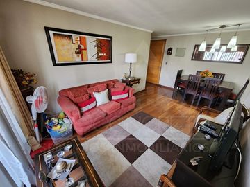 Venta de departamento en Av. Macul esq. Los Olmos, con 3 dormitorios, 2 terrazas, piscina, cowork y gran conectividad en condominio seguro