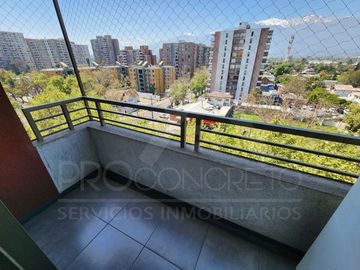 Venta de departamento en Av. Macul esq. Los Olmos, con 3 dormitorios, 2 terrazas, piscina, cowork y gran conectividad en condominio seguro