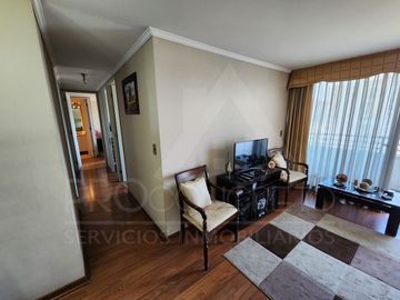 Venta de departamento en Av. Macul esq. Los Olmos, con 3 dormitorios, 2 terrazas, piscina, cowork y gran conectividad en condominio seguro