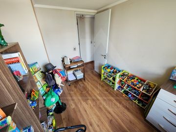 Venta de departamento en Av. Macul esq. Los Olmos, con 3 dormitorios, 2 terrazas, piscina, cowork y gran conectividad en condominio seguro