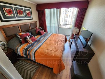 Venta de departamento en Av. Macul esq. Los Olmos, con 3 dormitorios, 2 terrazas, piscina, cowork y gran conectividad en condominio seguro
