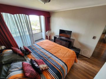 Venta de departamento en Av. Macul esq. Los Olmos, con 3 dormitorios, 2 terrazas, piscina, cowork y gran conectividad en condominio seguro