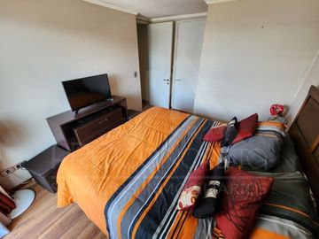 Venta de departamento en Av. Macul esq. Los Olmos, con 3 dormitorios, 2 terrazas, piscina, cowork y gran conectividad en condominio seguro