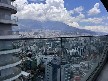 DEPARTAMENTO EN VENTA GONZÁLEZ SUÁREZ 3 DORMITORIOS