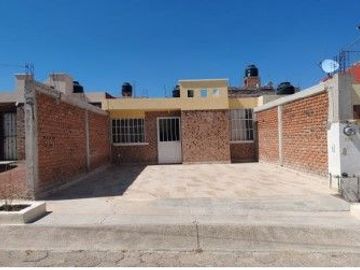 CASA EN VENTA EN APASEO EL ALTO, GTO