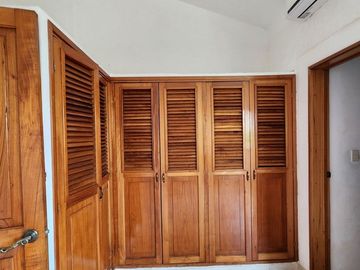 Casa con  diseño Mexicano Contemporáneo, en Fracc privado Tres Pasos.