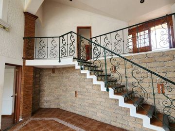 Casa con  diseño Mexicano Contemporáneo, en Fracc privado Tres Pasos.