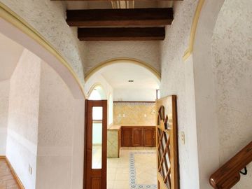 Casa con  diseño Mexicano Contemporáneo, en Fracc privado Tres Pasos.