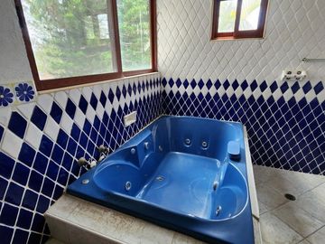 Casa con  diseño Mexicano Contemporáneo, en Fracc privado Tres Pasos.