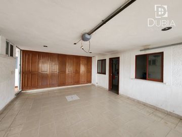 Casa con  diseño Mexicano Contemporáneo, en Fracc privado Tres Pasos.