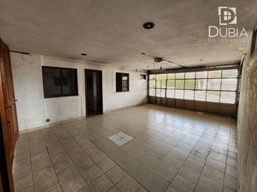 Casa con  diseño Mexicano Contemporáneo, en Fracc privado Tres Pasos.